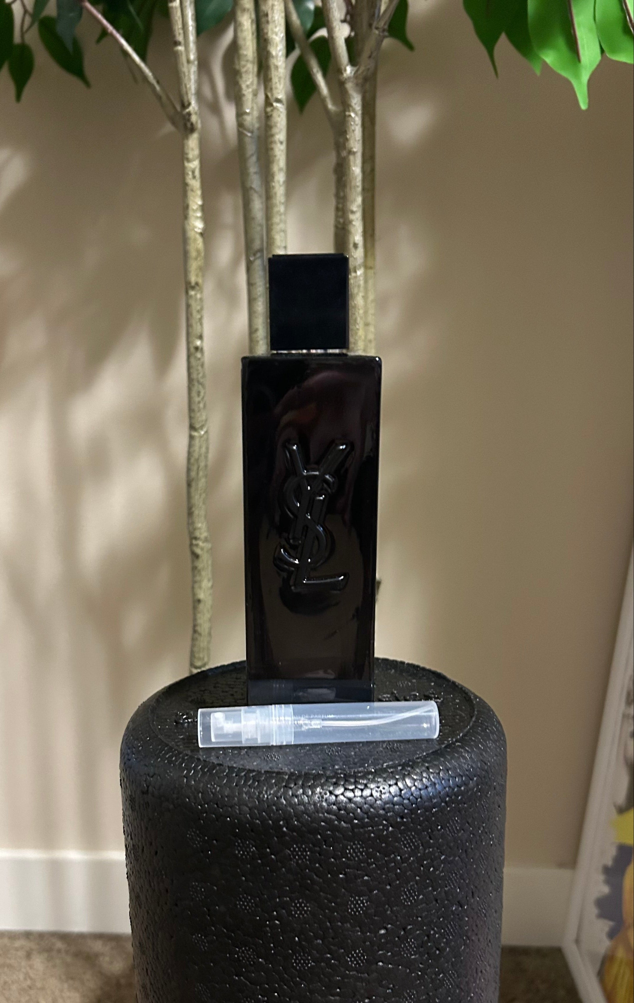 Yves Saint Laurent MYSLF - Sample